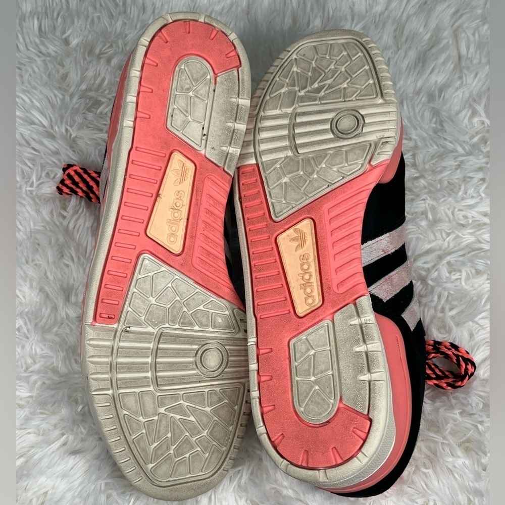 Adidas | Anthony Edwards Rivalry Low x - Picture 9 of 11